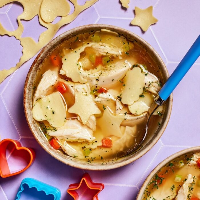 Sopa de Pollo con Fideos