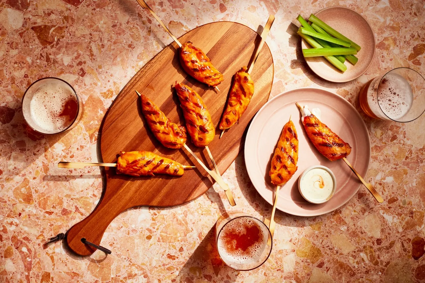 Filetes de Pollo a la Parrilla con Salsa Buffalo