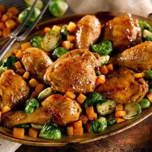 Pollo Miel Mostaza al horno con Calabaza y Coles de Bruselas