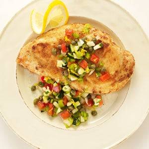 Pechuga de Pollo Empanizada con Ensalada de Verduras