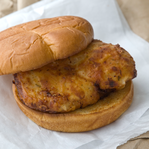 Sándwich de Pollo Frito del Chef Kevin Gillespie