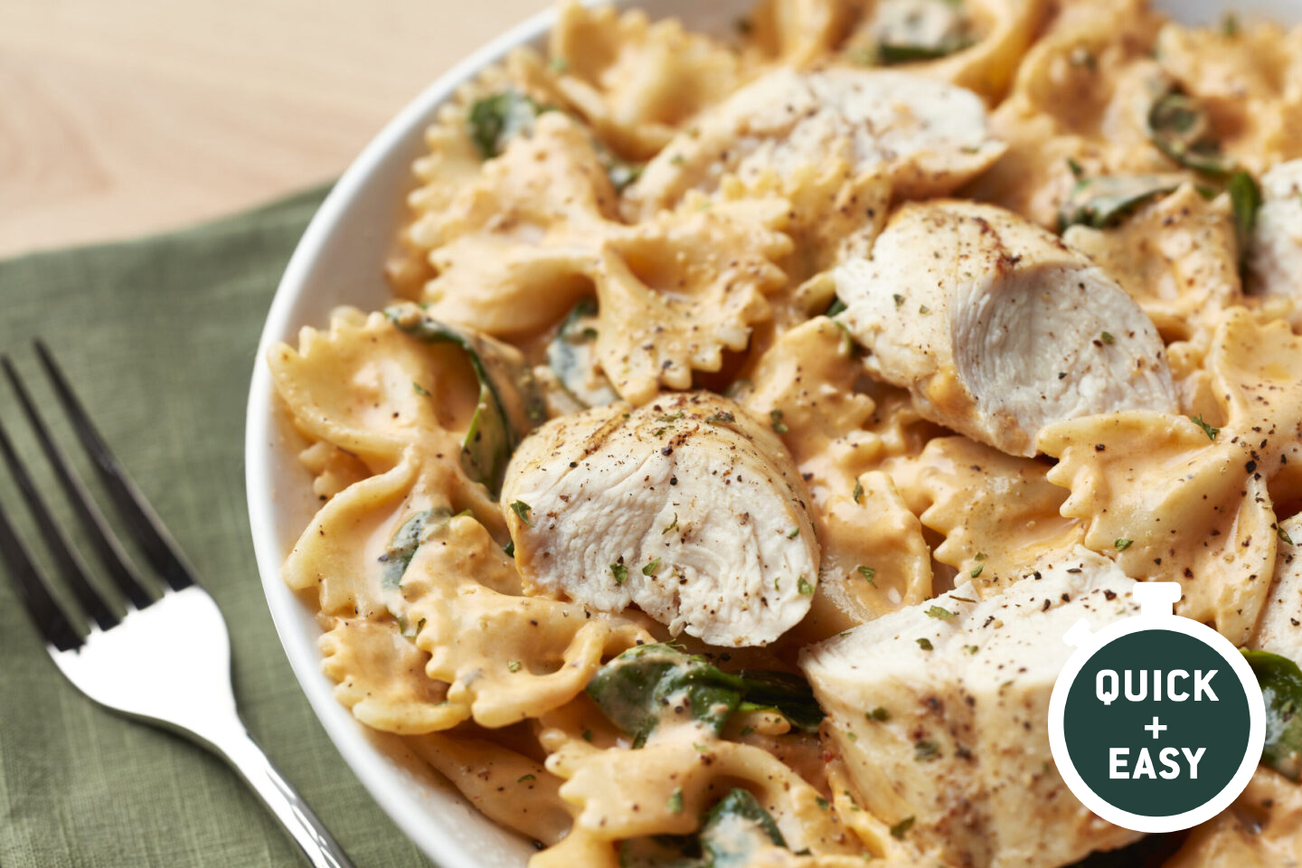 Pasta con Pollo y Pesto