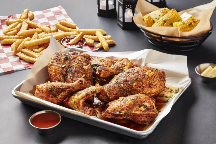 Pollo Frito Entero con Mantequilla de Chili Cajún