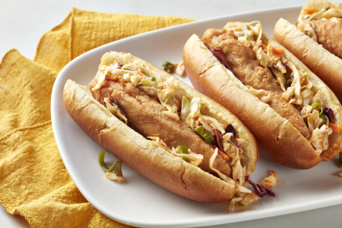 «Bird Dogs» con ensalada ranchera picante