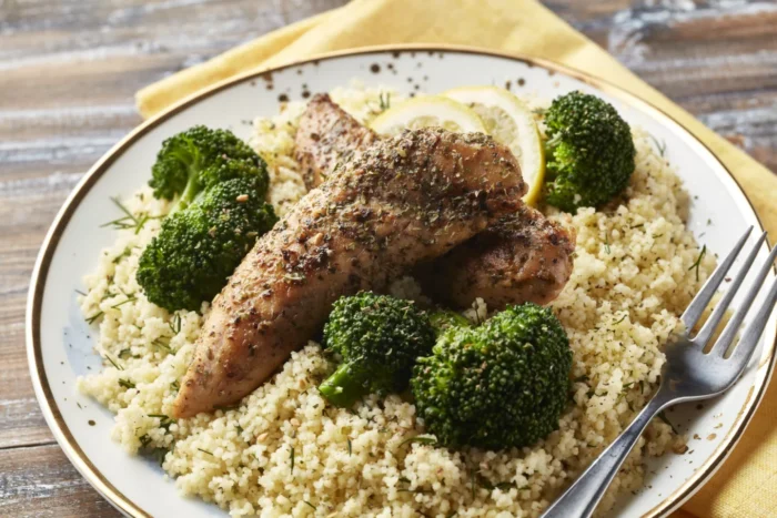 Bowl de pollo marinado con Za’atar, cuscús y brócoli