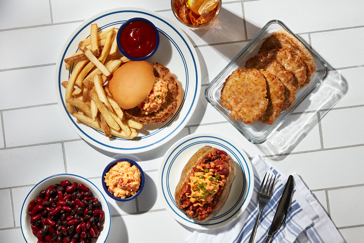 CHICKEN KIMENTO CHEESE SMASH BURGERS